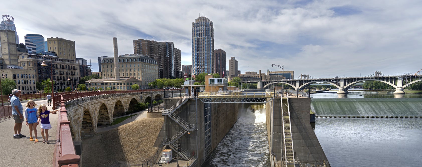 Feds find no takers for mothballed Mississippi River lock in Minneapolis